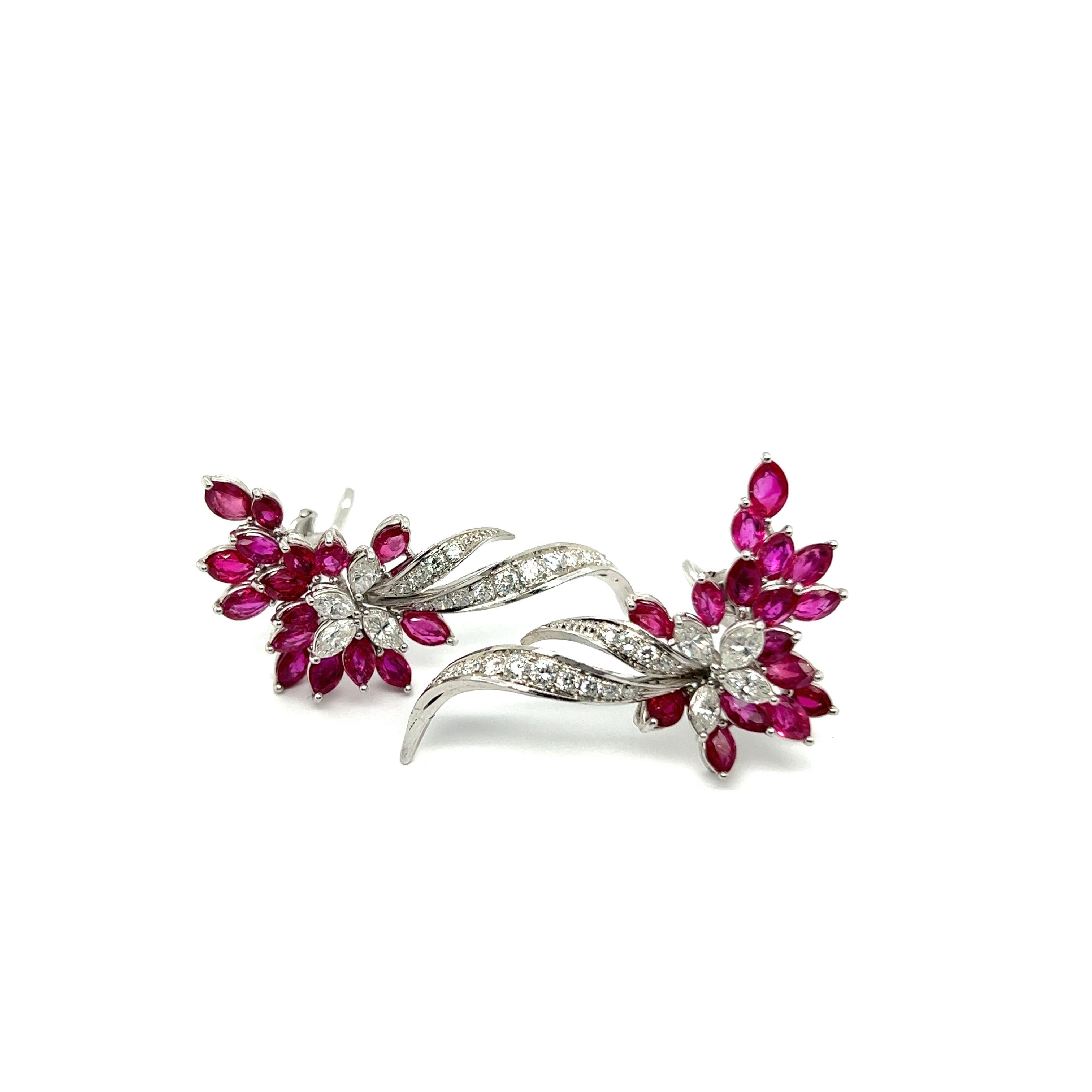 Blossom Clip-on Earrings with Rubies & Diamonds in 18 Karat White Gold In Excellent Condition For Sale In Lucerne, CH
