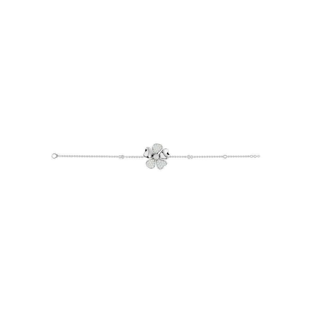 Round Cut Blossom Diamond Bracelet In 18 Karat Gold For Sale