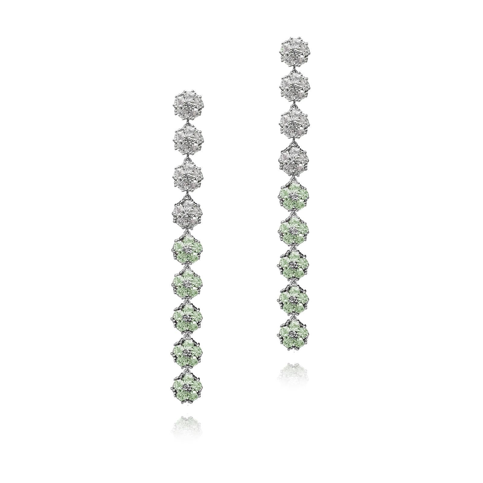 Blossom Gentile Chandelier Earrings In New Condition For Sale In New York, NY