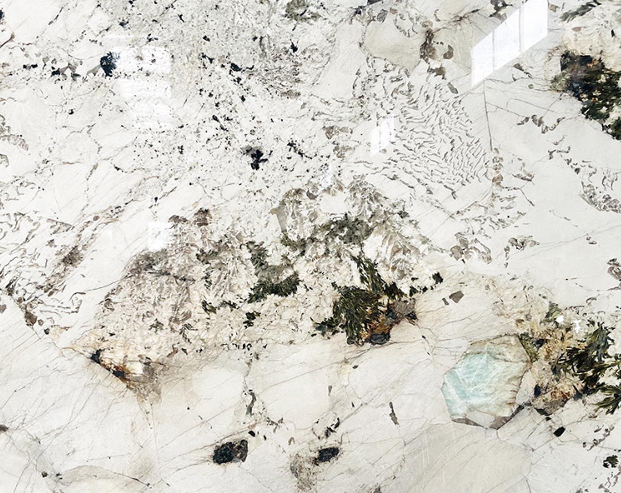 BLOSSOM (L) - table basse verte (acier et granit vert) par Candas Design en vente 6