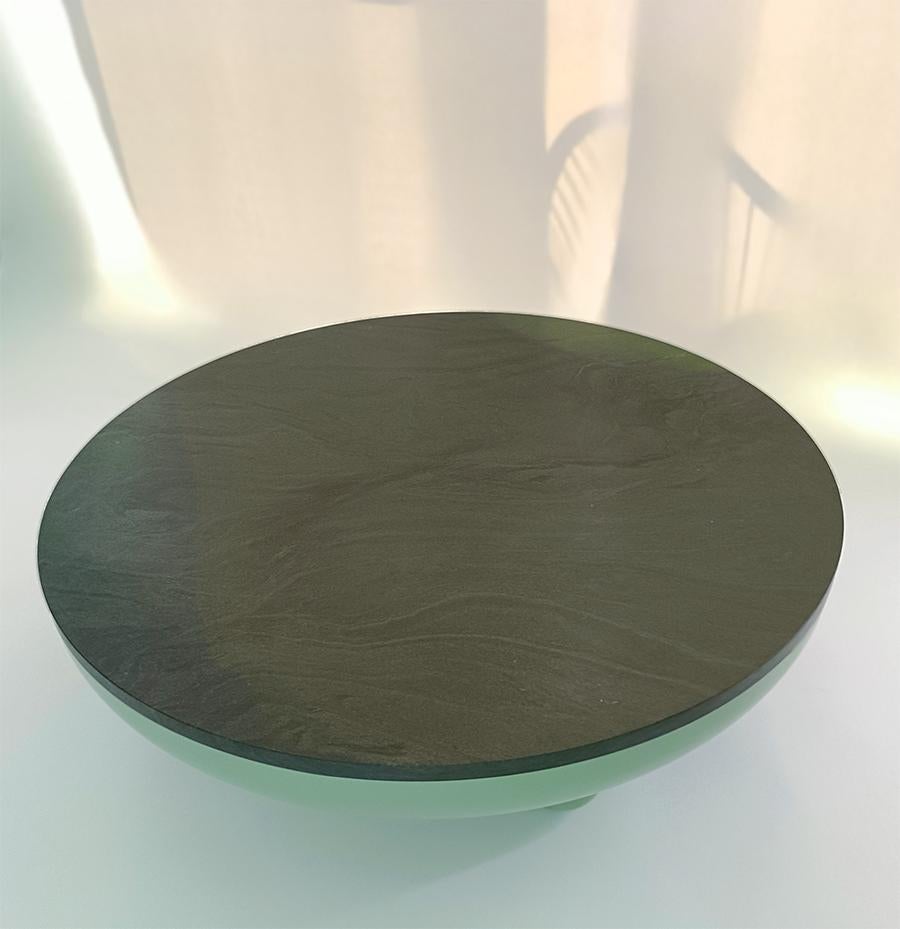 Acier BLOSSOM (L) - table basse verte (acier et granit vert) par Candas Design en vente