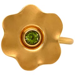 Georg Spreng - Blossom Ring 18 Karat Yellow Gold Natural Round Green Peridot