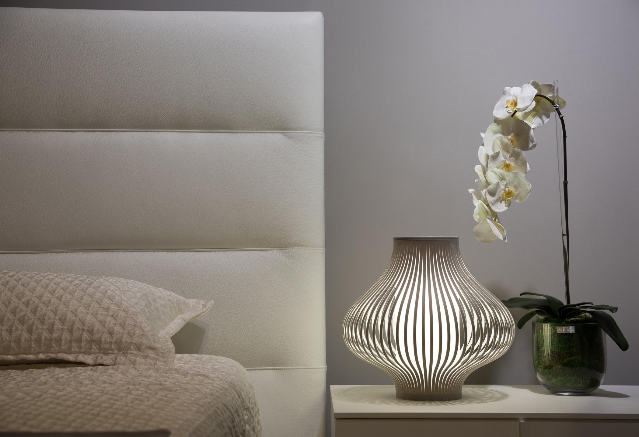 Blossom Small Table Lamp For Sale 1