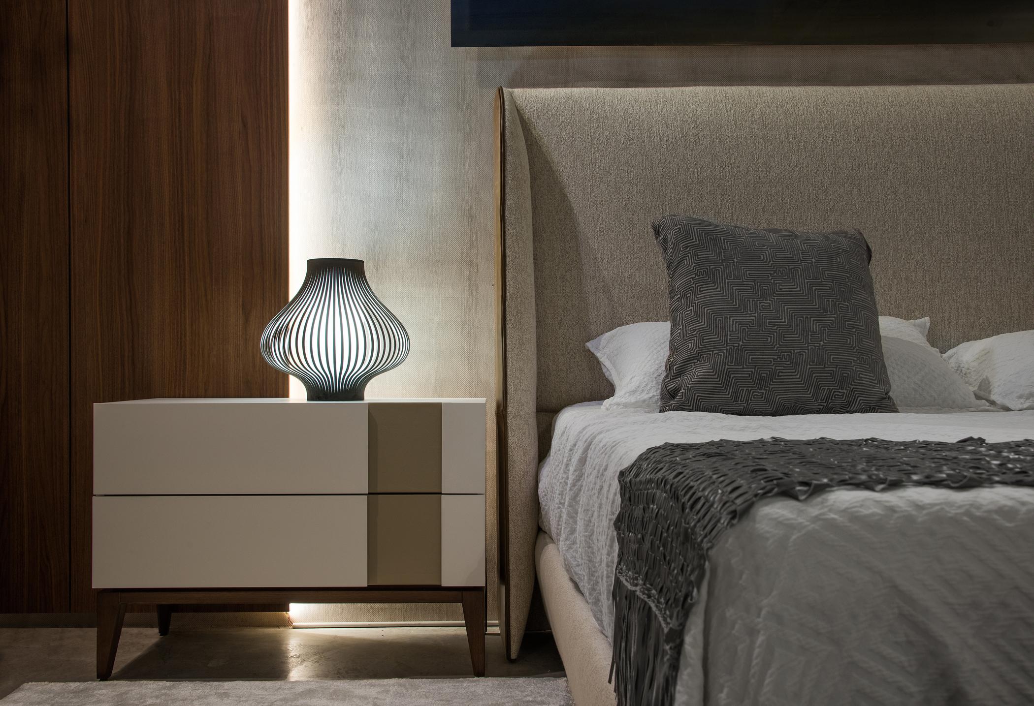 Blossom Small Table Lamp For Sale 2