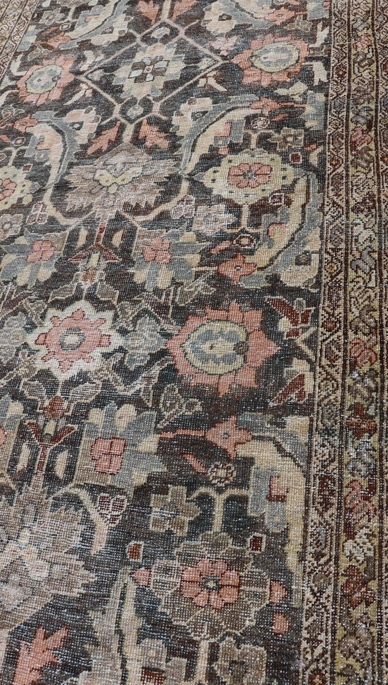 Antike persische Sultanabad-Galerie in Grau und Rosa mit Blumenmuster in Übergröße im Angebot 3