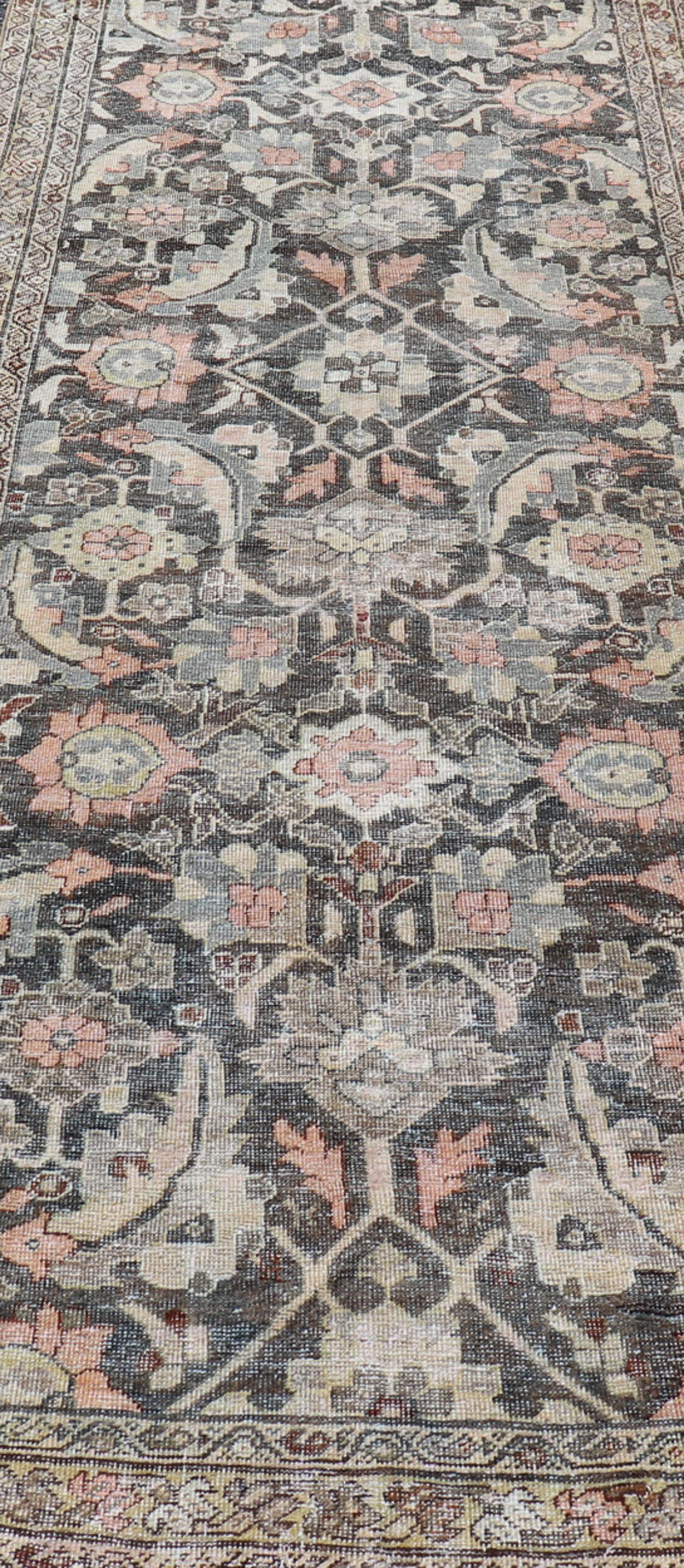 Blossoming All-Over Floral Antique Persian Sultanabad Gallery in Gray and Pink For Sale 5