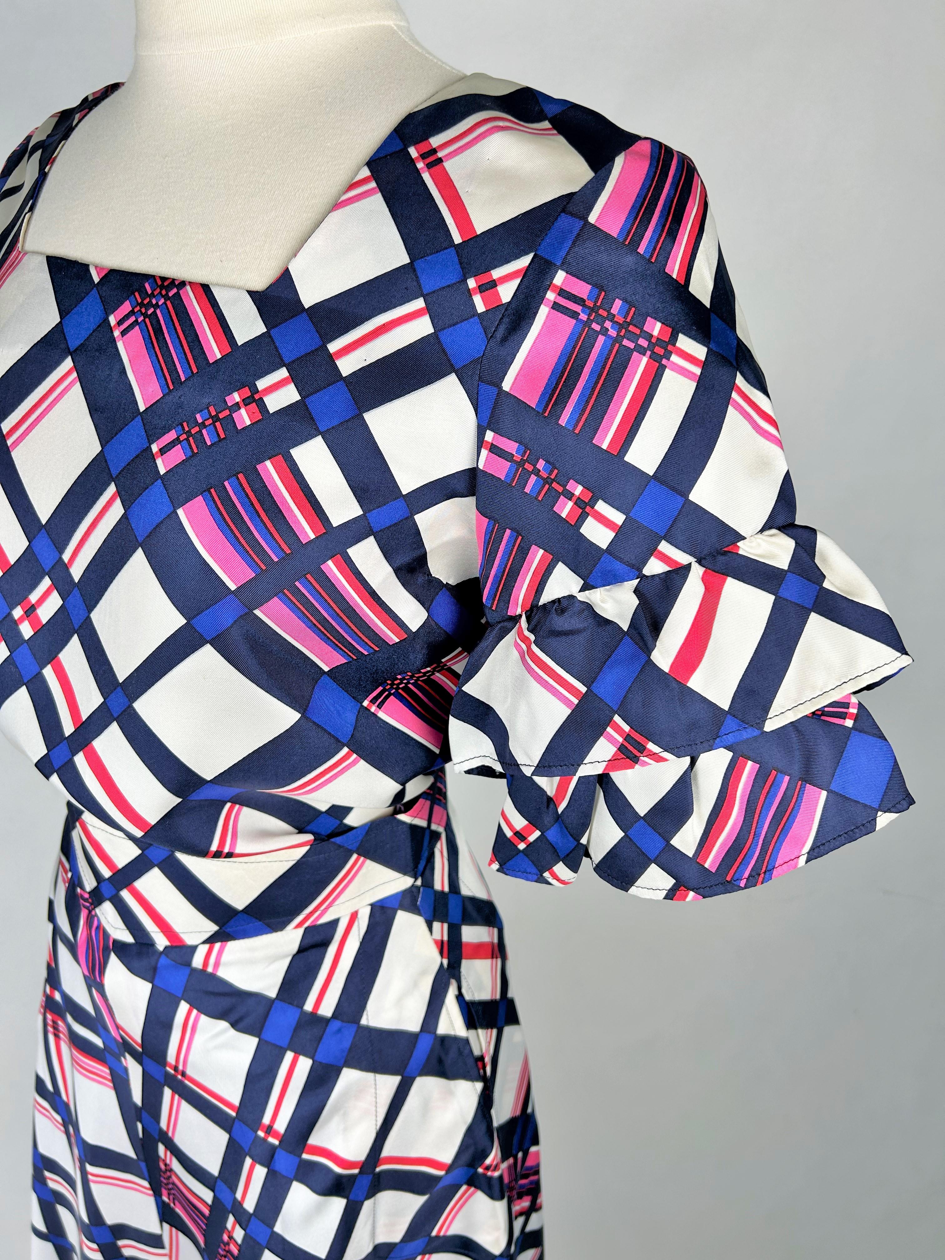 Camicetta e gonna in Twill di seta di Pierre Cardin, circa 1972. in vendita 2