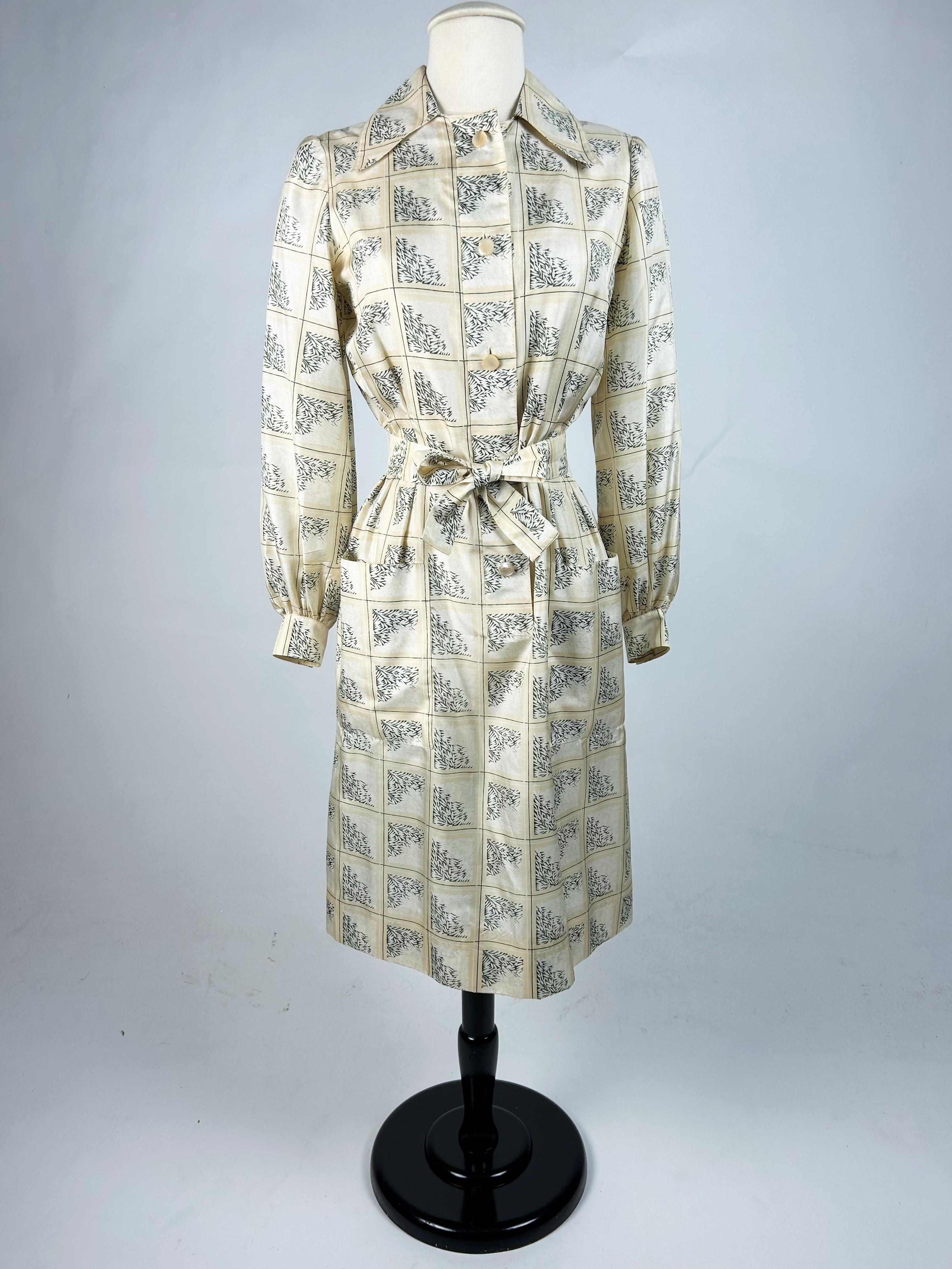 Blouse dress in printed taffeta by Gérard Pipart for Nina Ricci Circa 1985 7