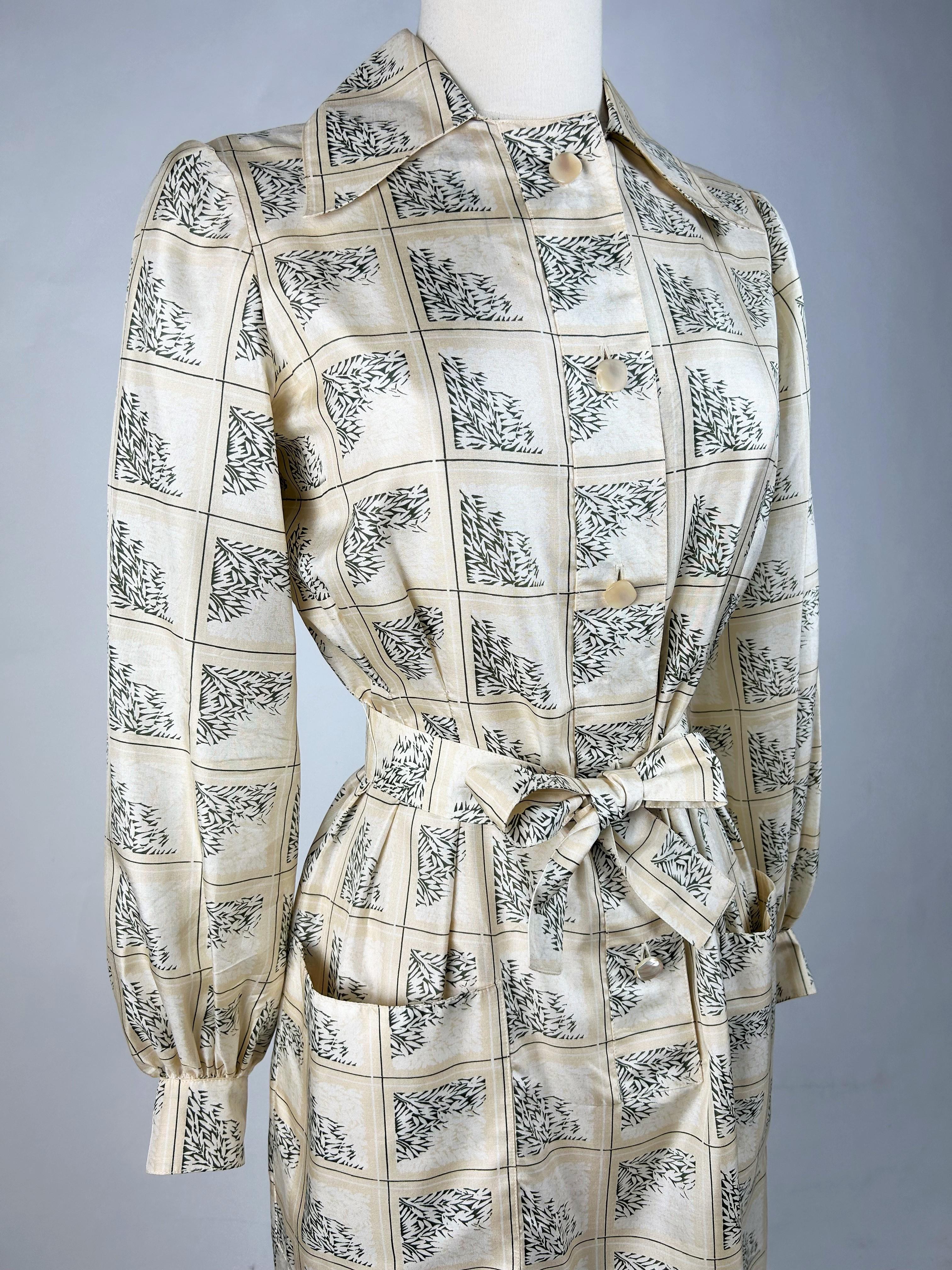 Blouse dress in printed taffeta by Gérard Pipart for Nina Ricci Circa 1985 8