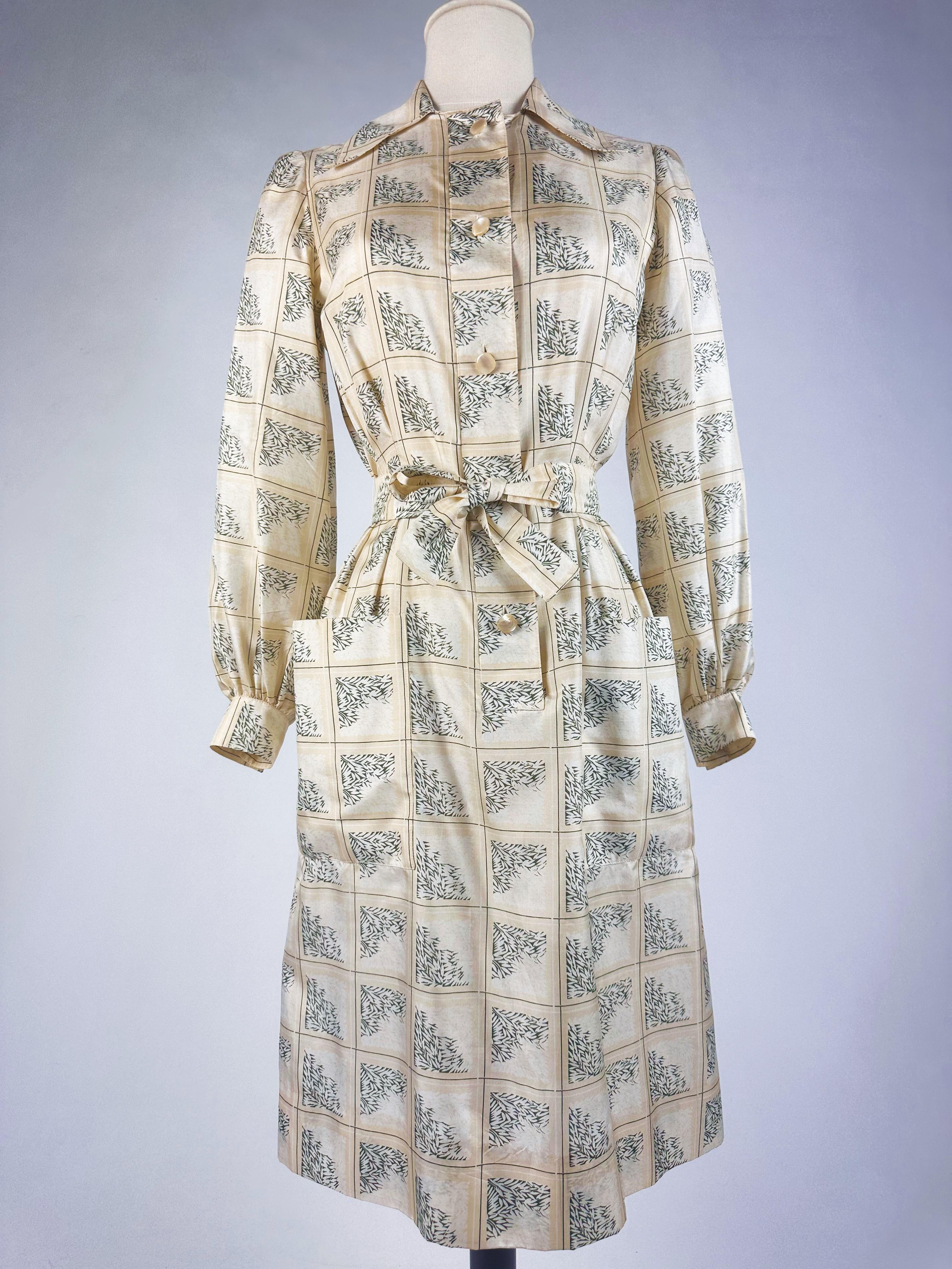 Women's Blouse dress in printed taffeta by Gérard Pipart for Nina Ricci Circa 1985