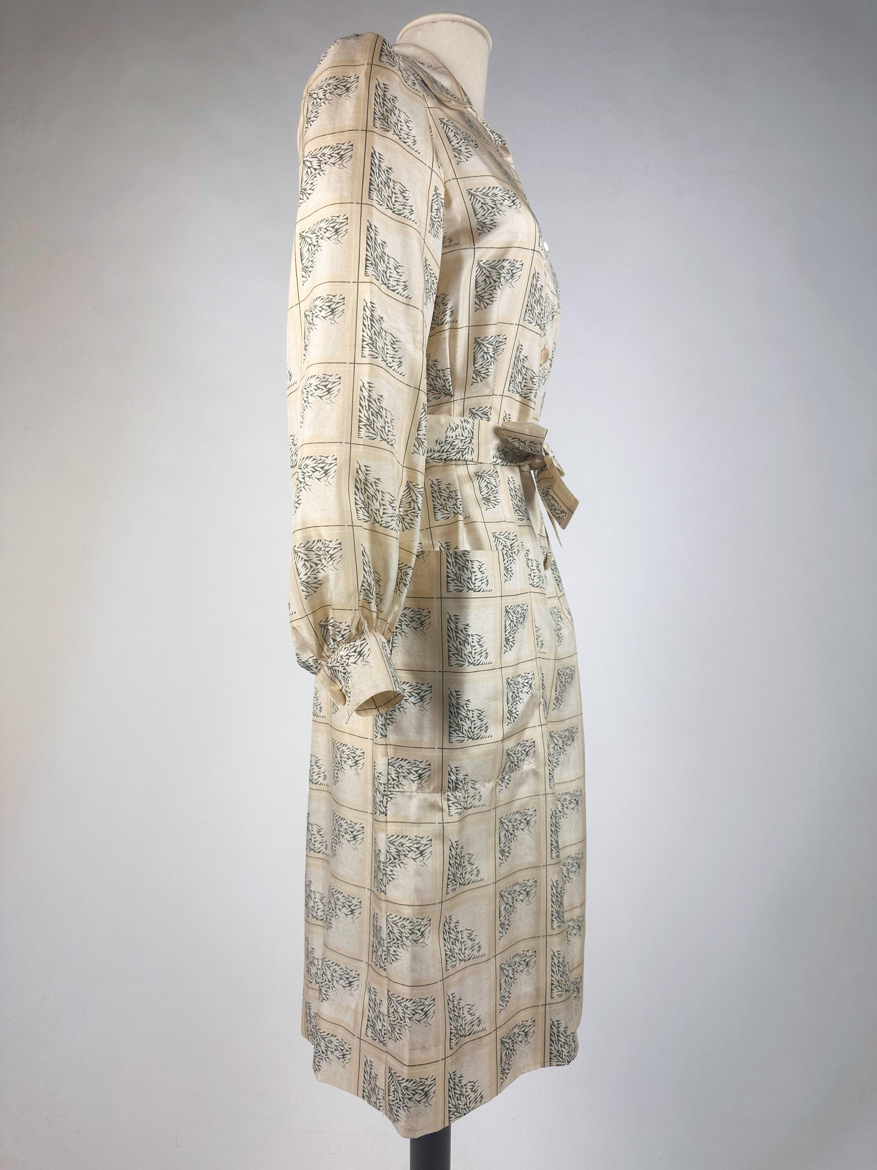 Blouse dress in printed taffeta by Gérard Pipart for Nina Ricci Circa 1985 3