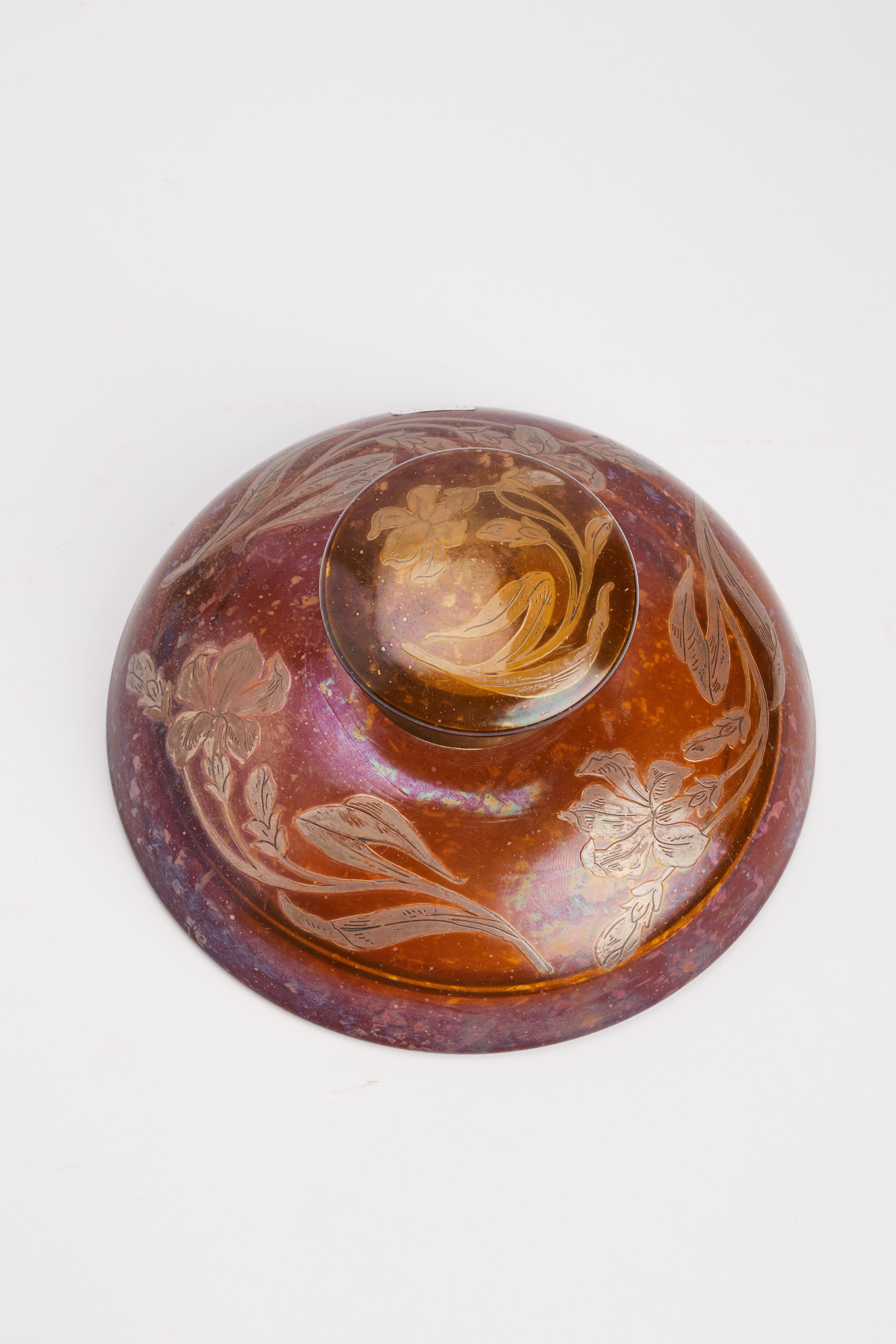 Tintero Art nouveau de vidrio soplado y plata, con flores de iris, Francia 1900. siglo XX en venta