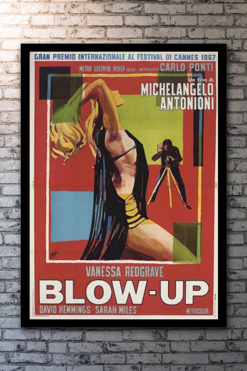 Original first release (1967) Italian poster for the classic Michelangelo Antonioni film 'Blow Up', starring David Hemmings and Vanessa Redgrave. This is the illustrative style, with a design by the great Italian poster artist Ercole Brini. Iconic