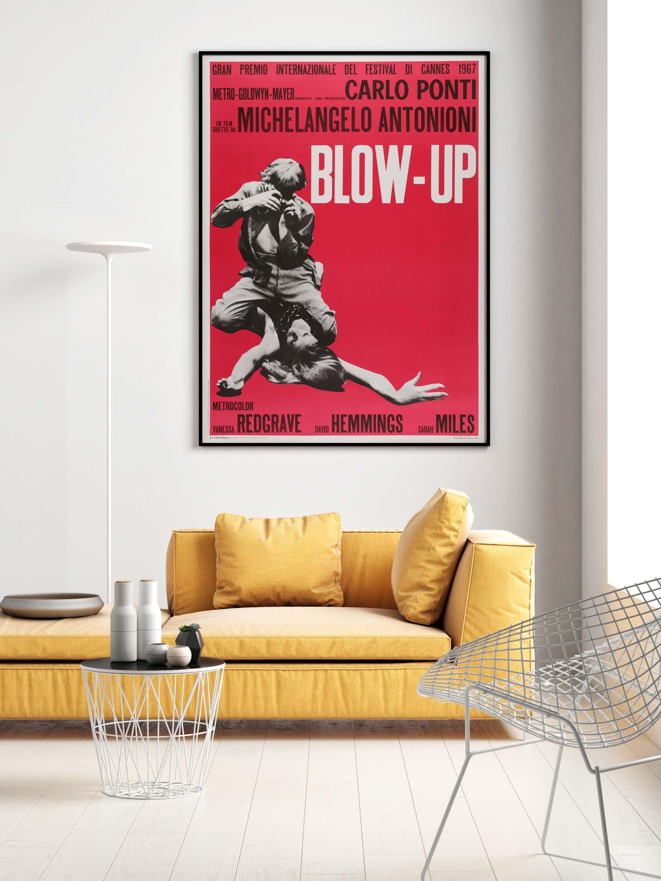 Issued for a 1970s Italian re-release of Michelangelo Antonioni’s 1966 explicit English language crime thriller 'Blow-Up,' this stunning Italian Due Fogli poster features the same photographic artwork as the original Italian release. Alongside