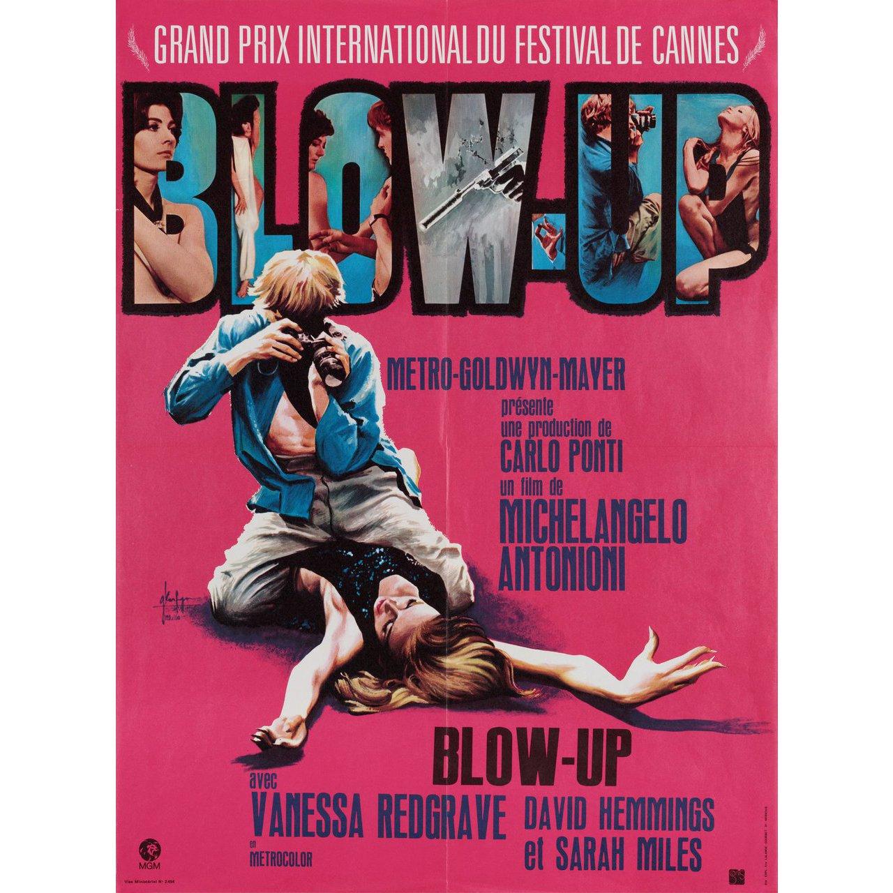 Blow-Up R1969 French Moyenne Film Poster In Good Condition In New York, NY