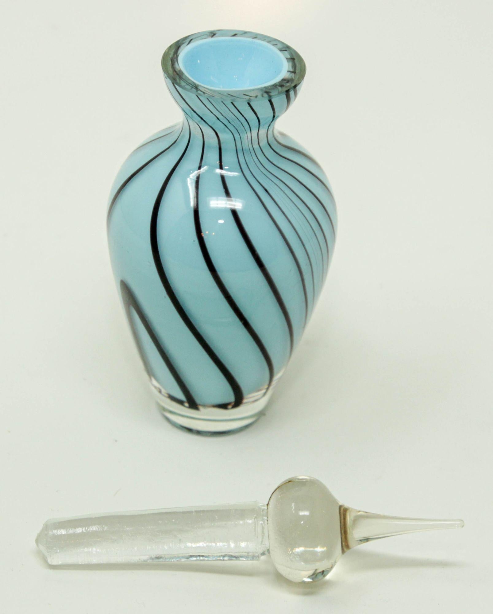 Murano Art Glass Blue Glass Perfume Bottle with Stopper Italy 1960s In Good Condition For Sale In North Hollywood, CA
