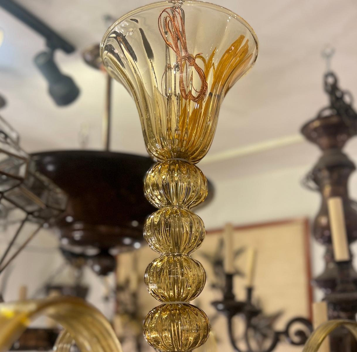 Lampadario di Murano in vetro soffiato e ambra In condizioni buone in vendita a New York, NY