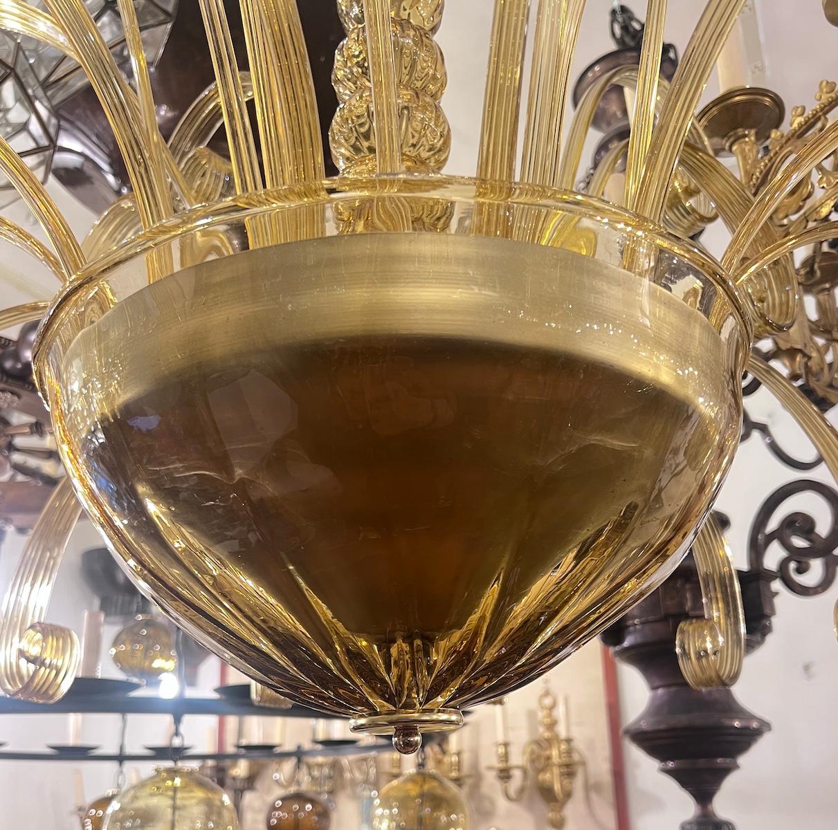Vetro soffiato Lampadario di Murano in vetro soffiato e ambra in vendita