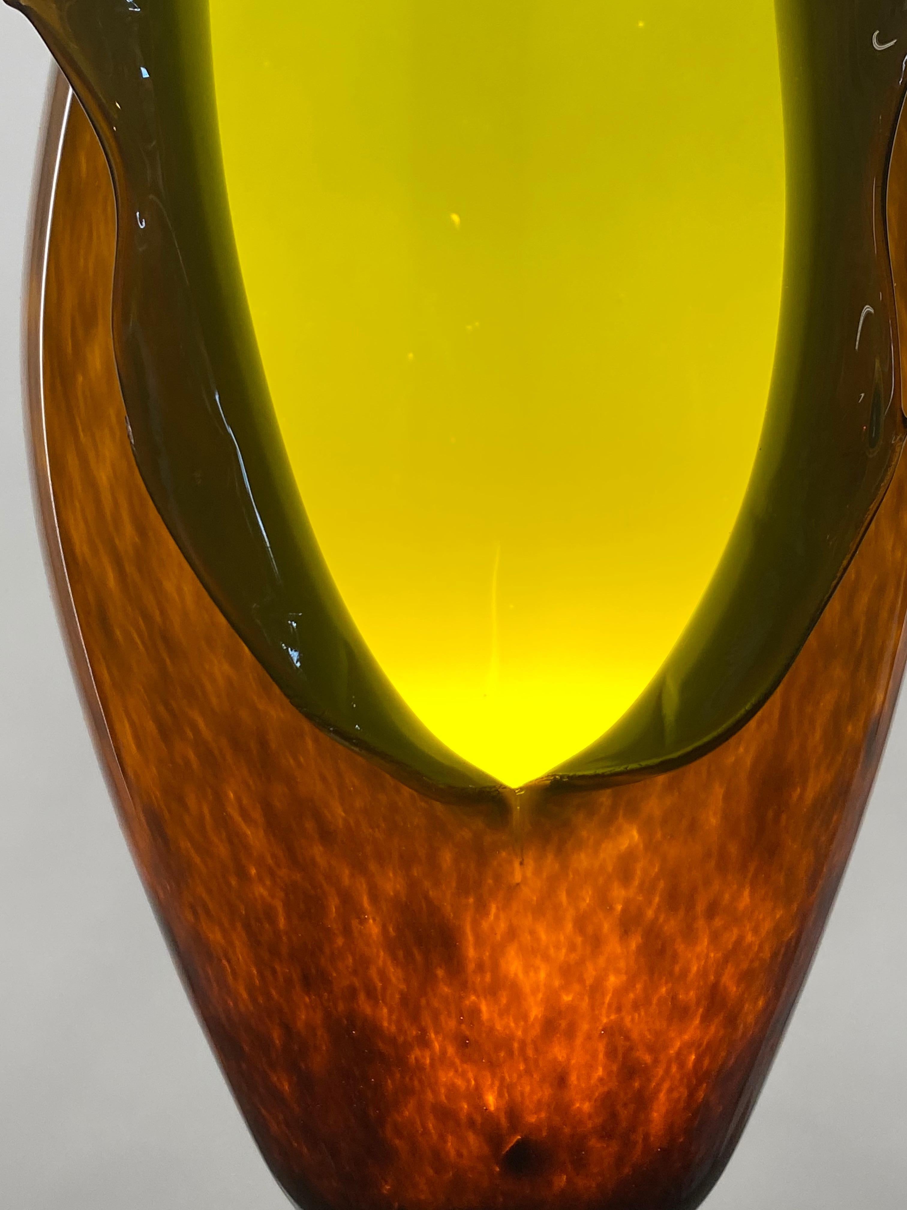 Lampe suspendue en verre soufflé marron et vert, XXIe siècle par Mattia Biagi en vente 1