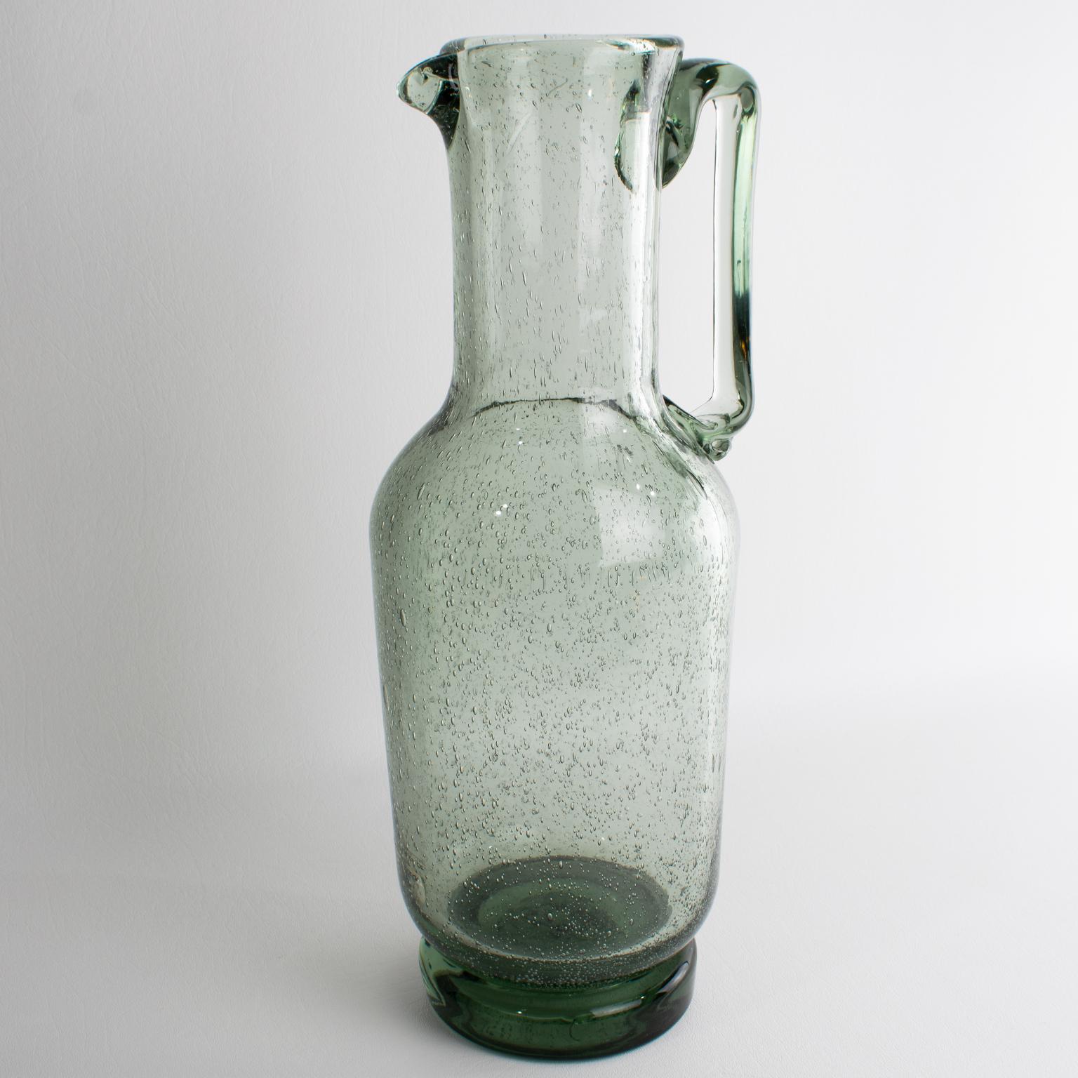 Caraffa decorativa in vetro soffiato di Verrerie de Bendor, Francia, circa 1960 in vendita 5