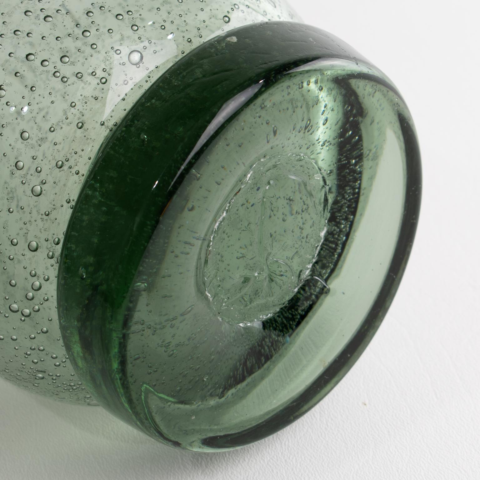 Caraffa decorativa in vetro soffiato di Verrerie de Bendor, Francia, circa 1960 in vendita 7