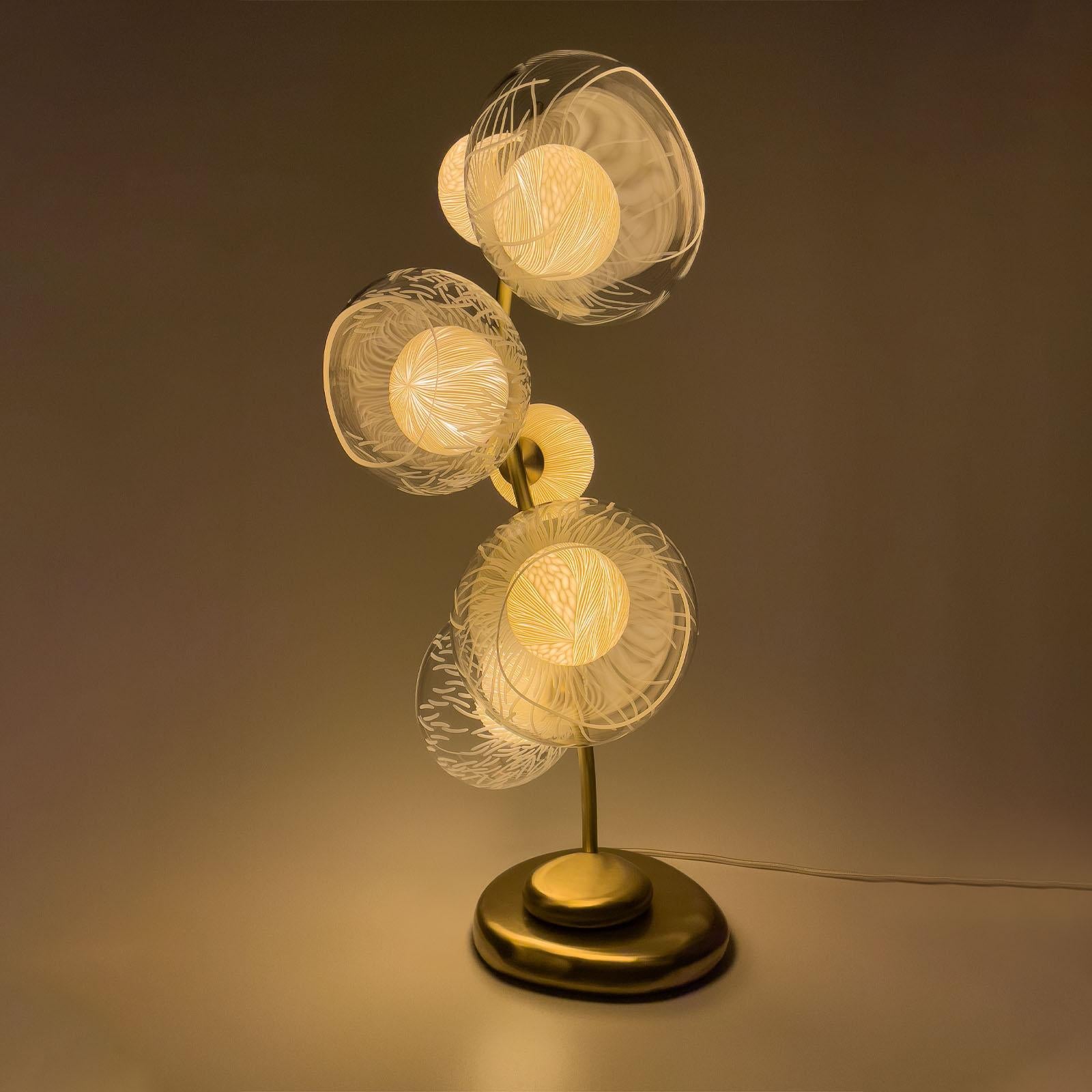 Blown Glass, engraved Porcelain with Brass table lamp by Vezzini & Chen In New Condition For Sale In Milan, IT