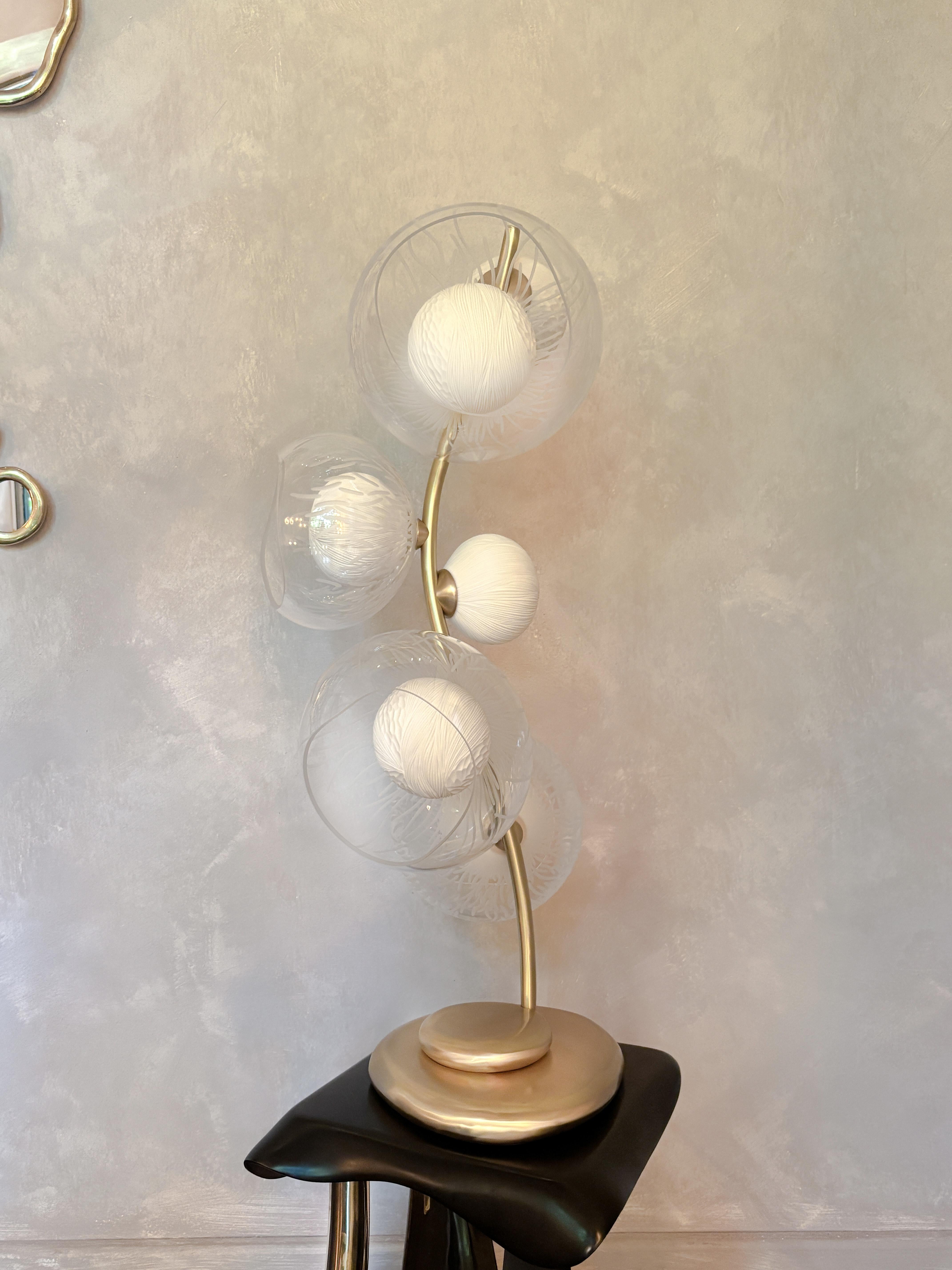Blown Glass, engraved Porcelain with Brass table lamp by Vezzini & Chen For Sale 1