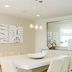 Piccolo pendente bianco opalino Happy, vetro soffiato a mano - Hand Made