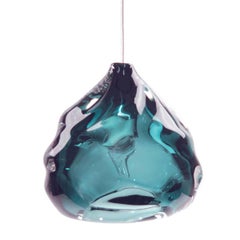 Petite lampe à suspension en acier bleu Happy, verre soufflé à la main, fabriquée sur commande