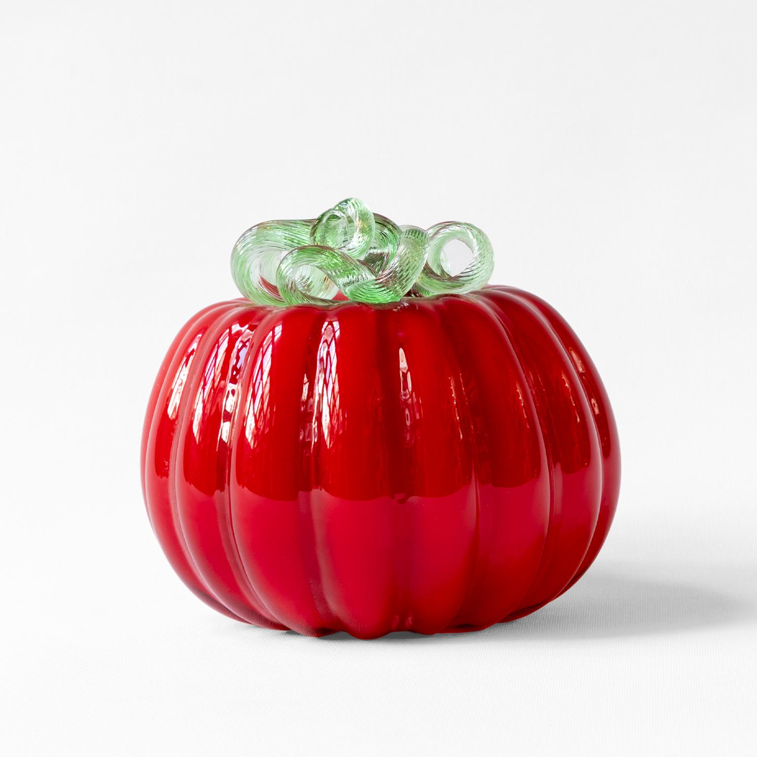 Red pumpkin, where beautiful colors come together in the form of a pumpkin, is a candidate to add color to your home!
-Made from hand blown glass.
-A unique hand made decorative object.
-Designed by experienced glass blowers in a pumpkin