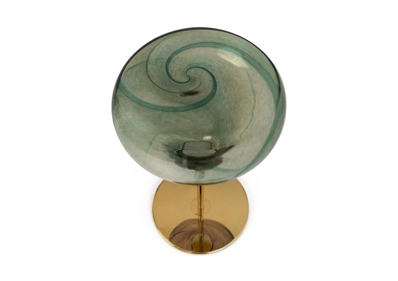 Moderne Table d'appoint en verre, base plaquée titane, Lollipop en vente
