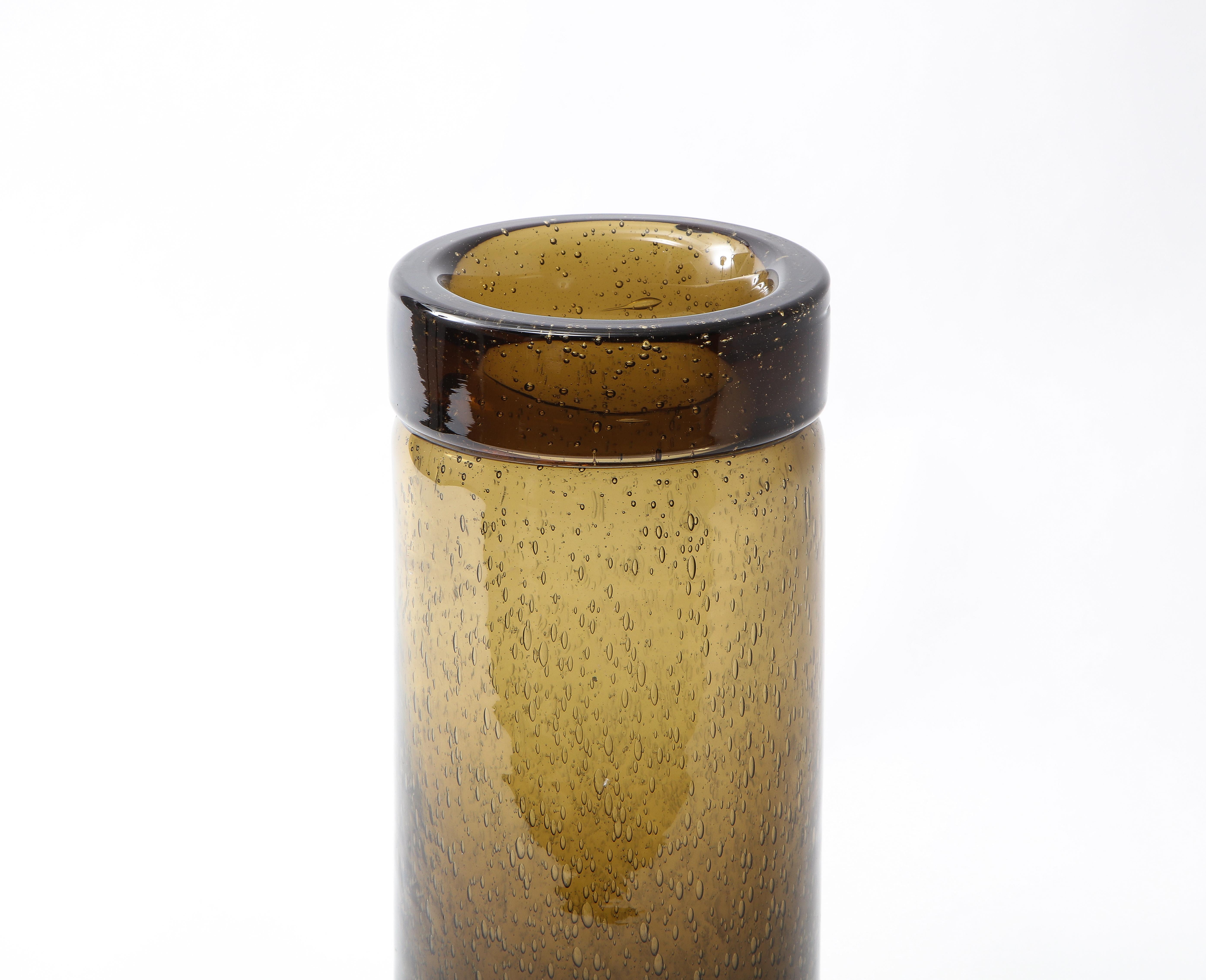 Blown Glass Vase by Verrerie de Bendor In Good Condition For Sale In New York, NY