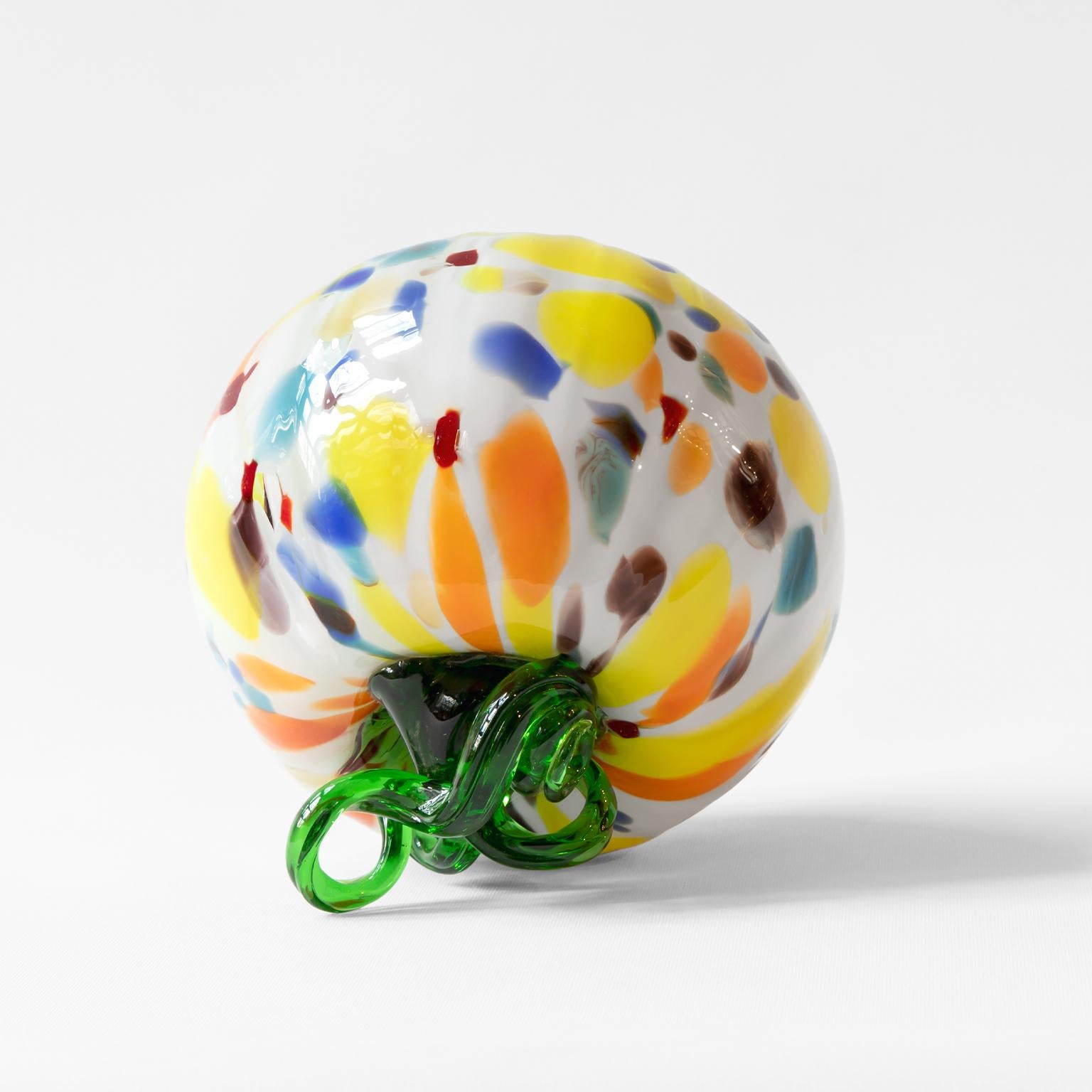 White colorful pumpkin, where beautiful colors come together in the form of a pumpkin, is a candidate to add color to your home!
-Made from hand blown glass.
-A unique hand made decorative object.
-Designed by experienced glass blowers in a
