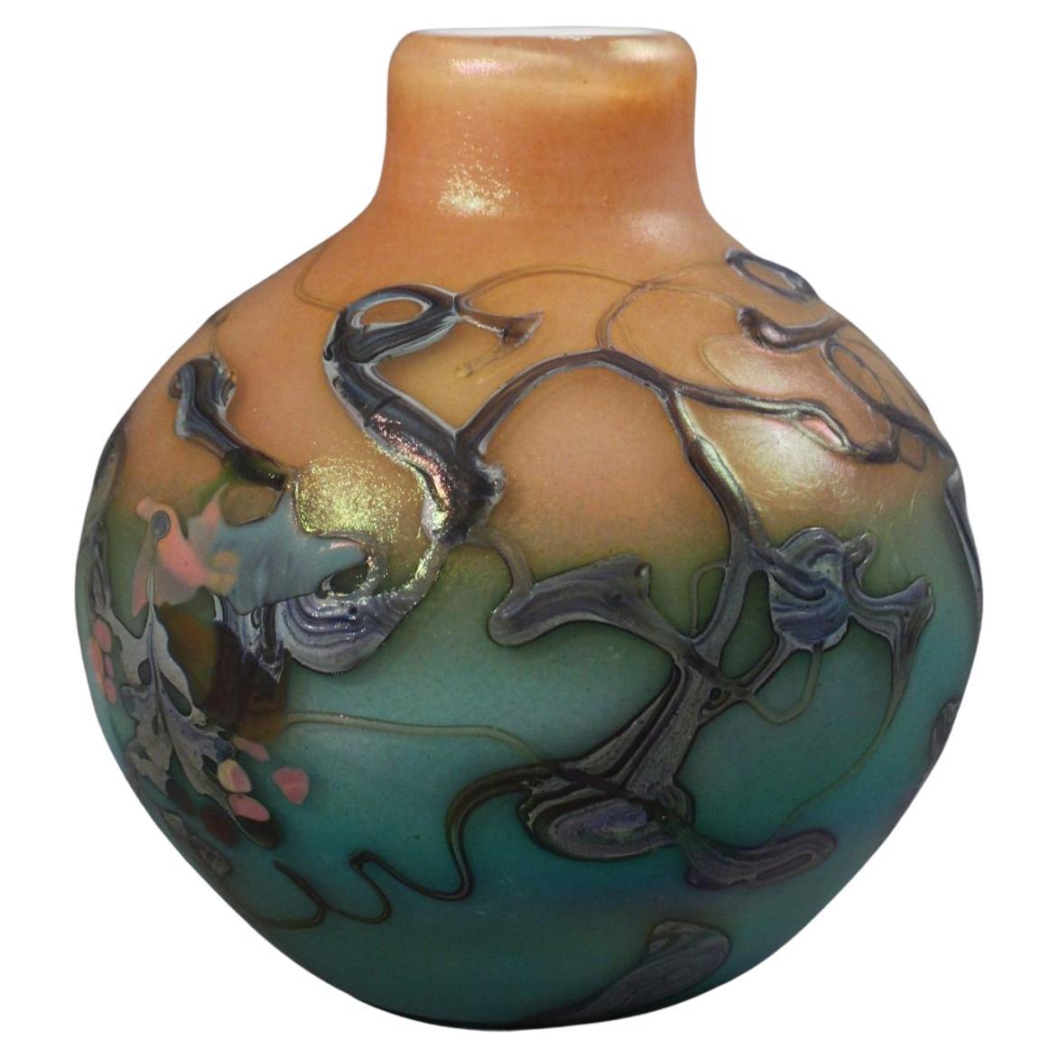 Vase aus mundgeblasenem schillerndem Glas von Pascal Guyot
Bernard Aconito, Biot 1993
