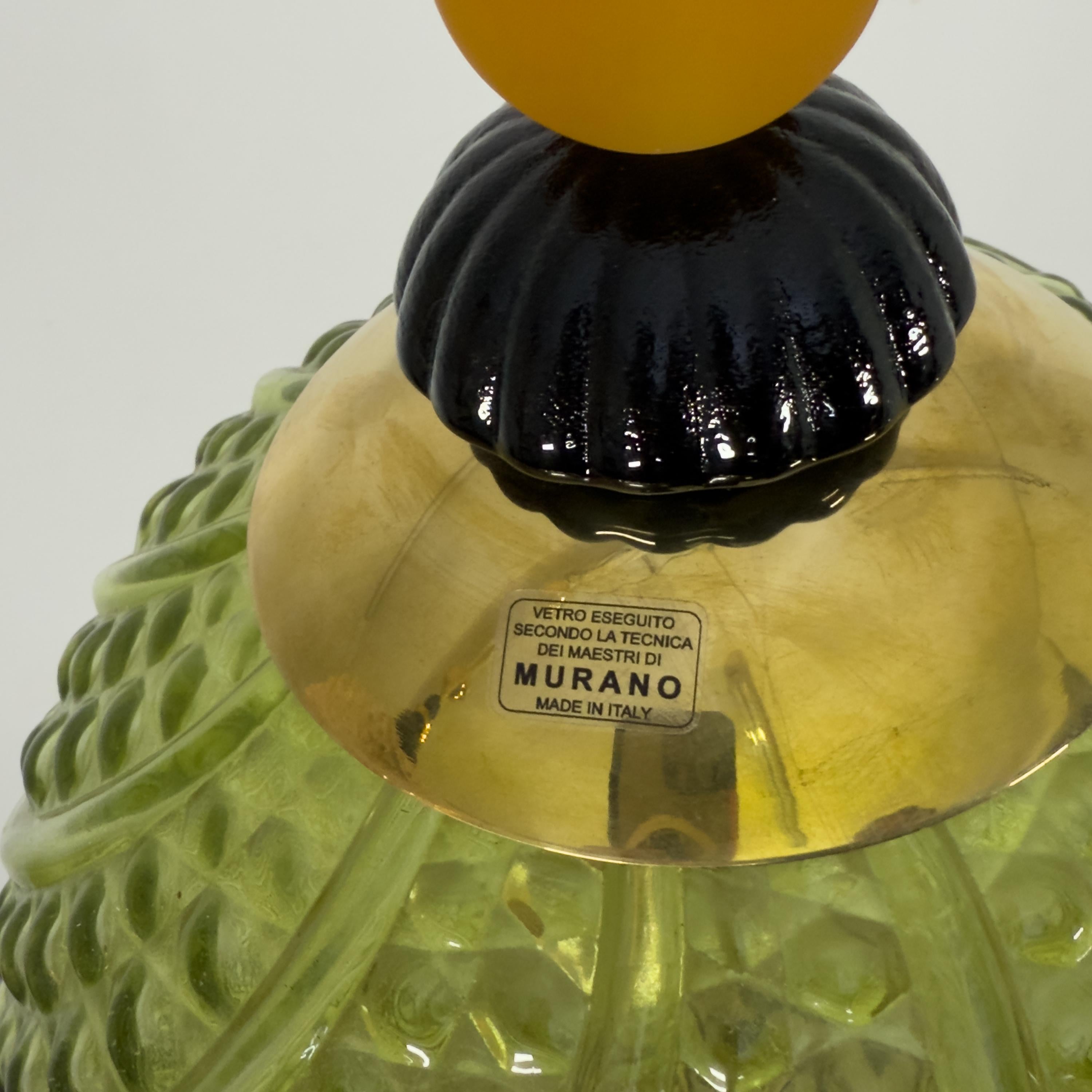 Ottone Lampada a sospensione in vetro soffiato di Murano e ottone in vendita