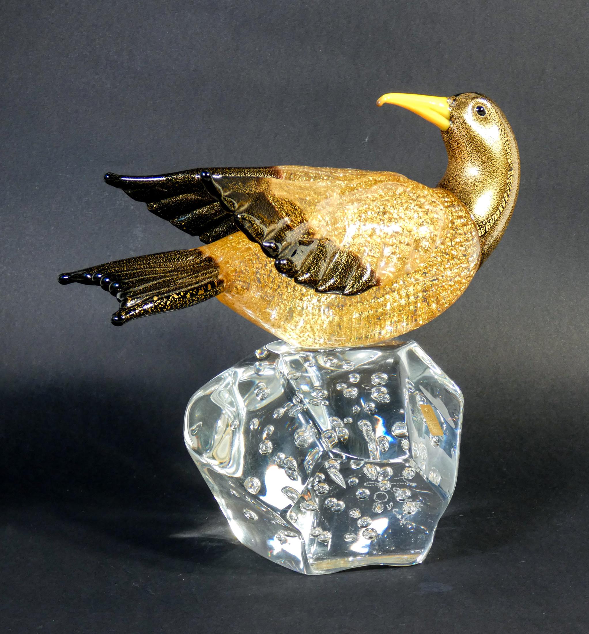 Blown Murano glass sculpture with golden scales, by Oscar Zanetti, Duck, Murano Italy, 20th century