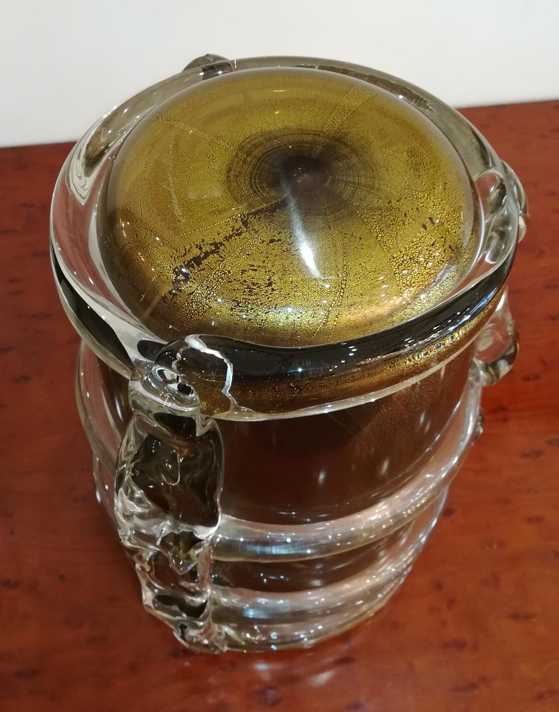 Vase aus mundgeblasenem Muranoglas (Moderne) im Angebot