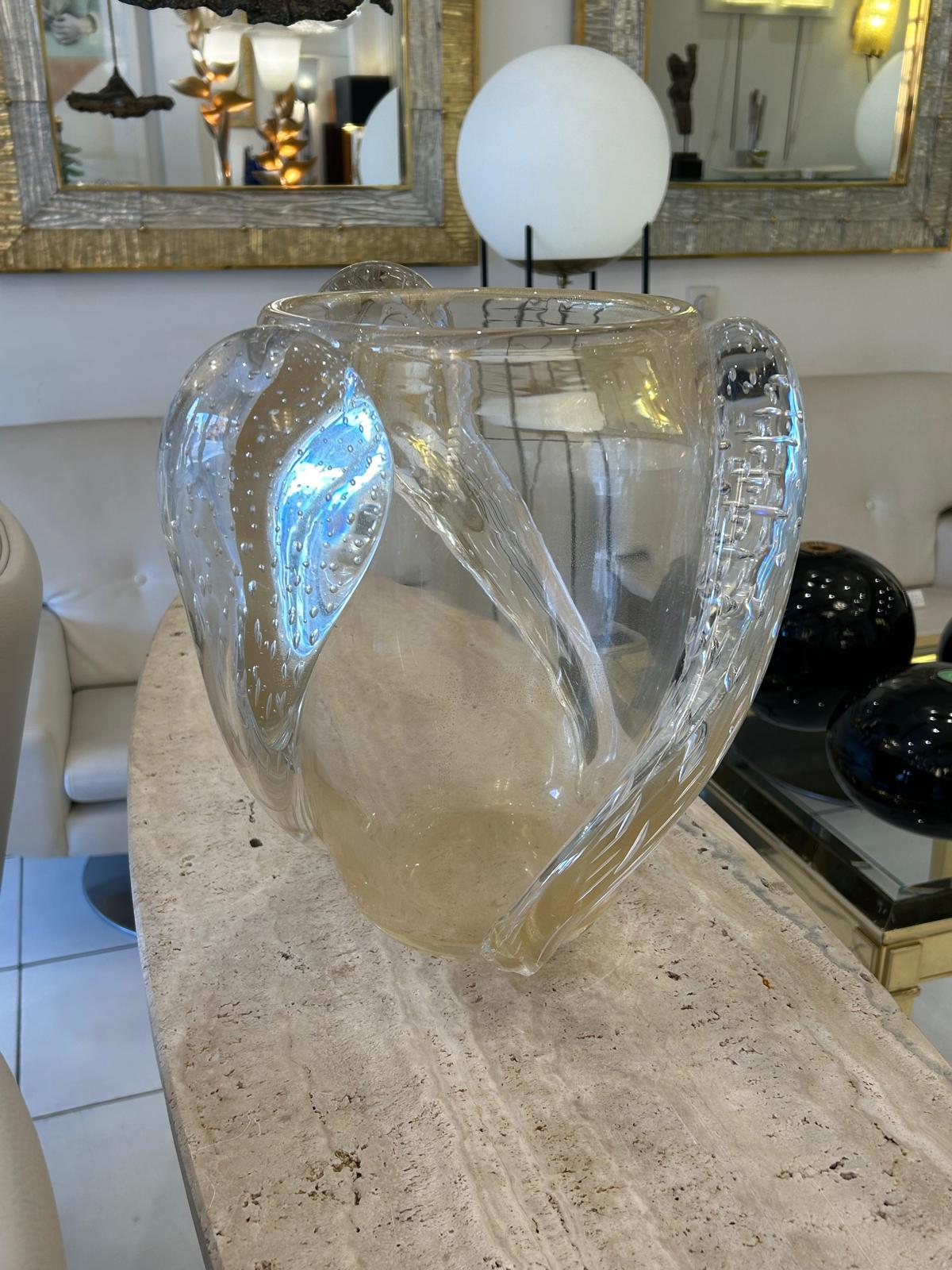 Vase en verre de Murano soufflé translucide avec paillettes dorées en vente 2