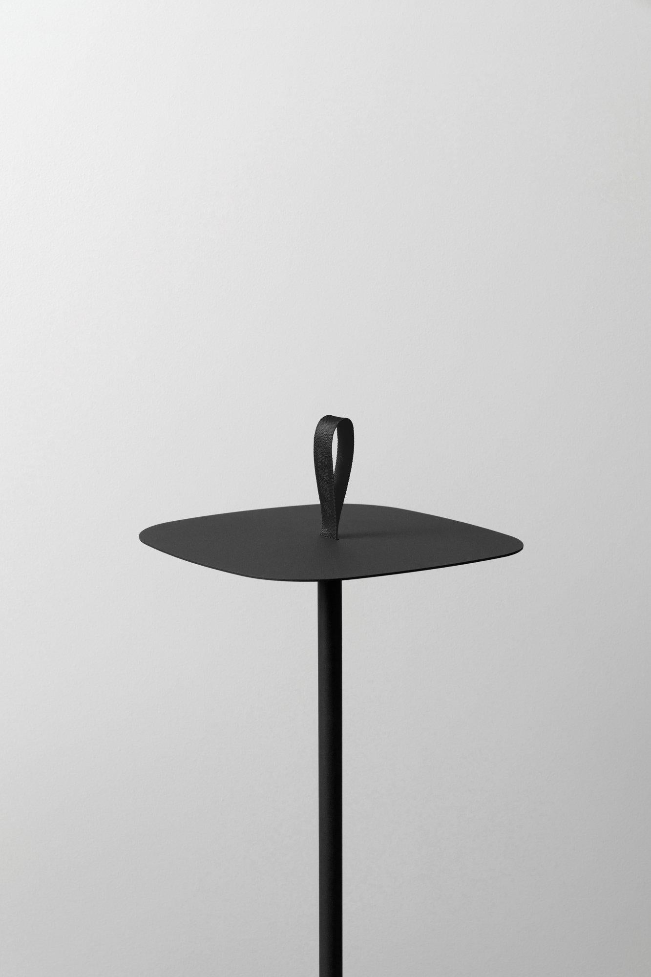 BLT Table Table d'appoint Bigli noire par +kouple en vente 3