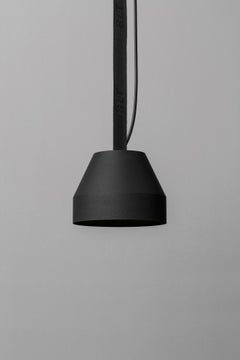 BLT_CAP Kleine schwarze Pendelleuchte von +kouple