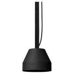 BLT_CAP Piccola lampada a sospensione nera di +kouple