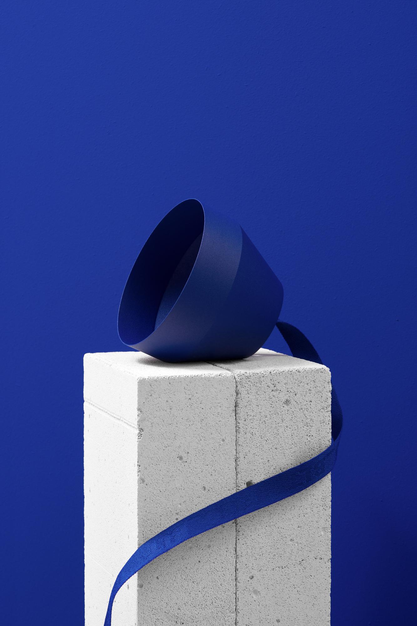 BLT_CAP Small Ultra Blue Pendant Lamp by +kouple For Sale 4