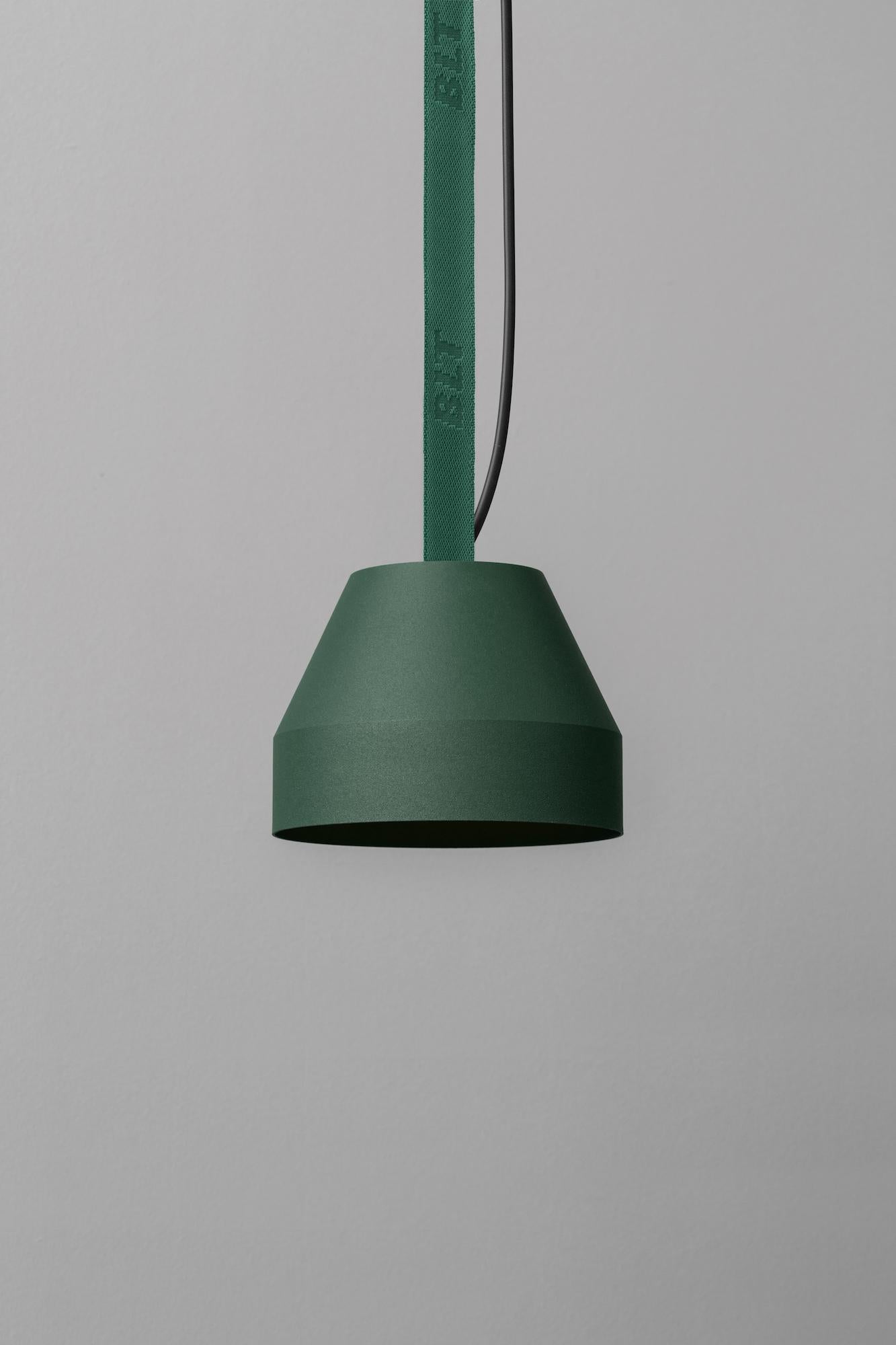 BLT_CAP Piccola lampada a sospensione ultra blu di +kouple in vendita 1