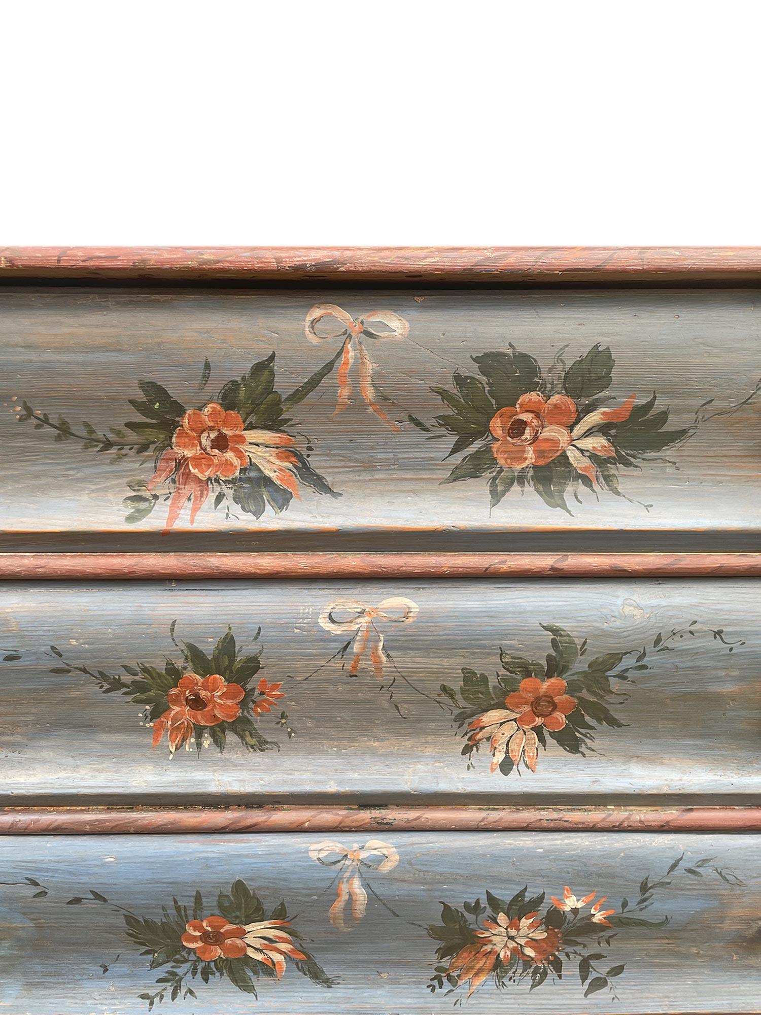 Blu Floral Painted Chest of Drawers, Northern Italy 1850 In Good Condition In Albignasego, IT