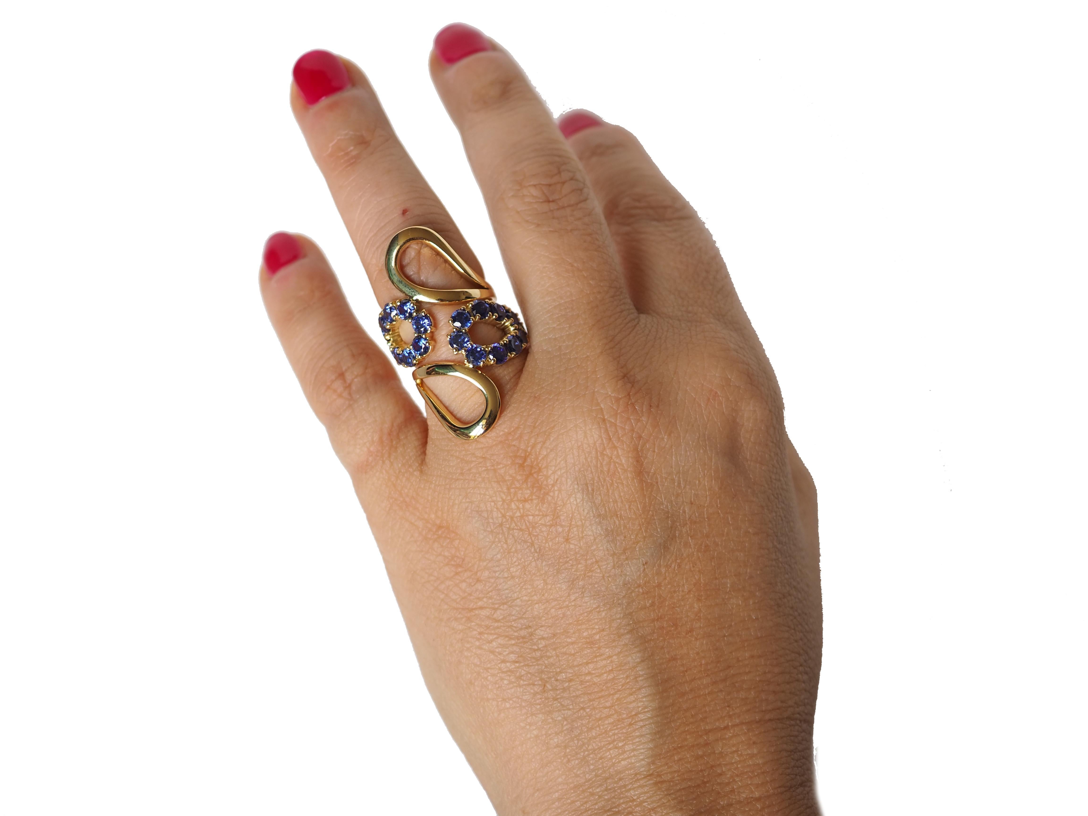 Blu Sapphire 18 Karat Gold Ring For Sale 3