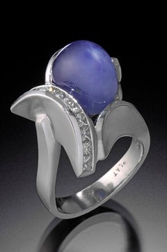 Blue 15.62 Carat Star Sapphire Cabochon Platinum Ring with .90 Carats of Diamond