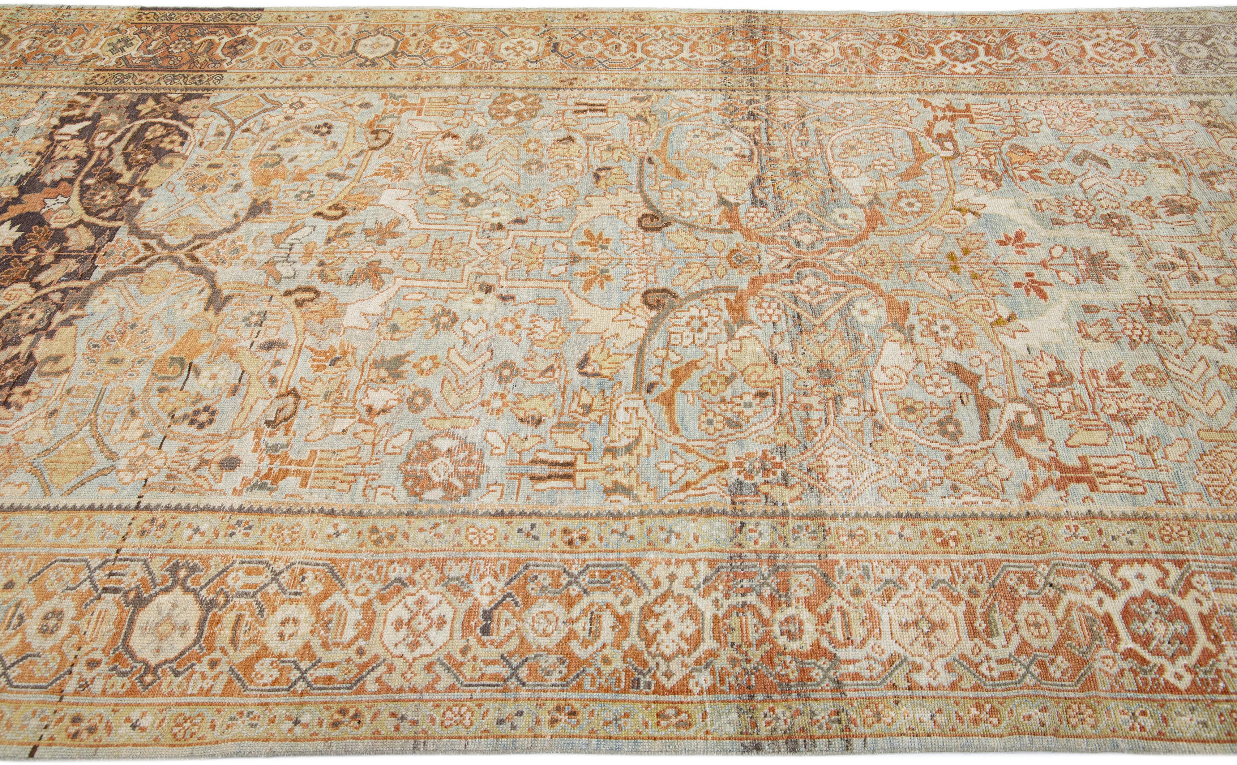 Blue 1930s Persian Mahal Gallery Wool Rug with Allover Pattern In Good Condition For Sale In Norwalk, CT