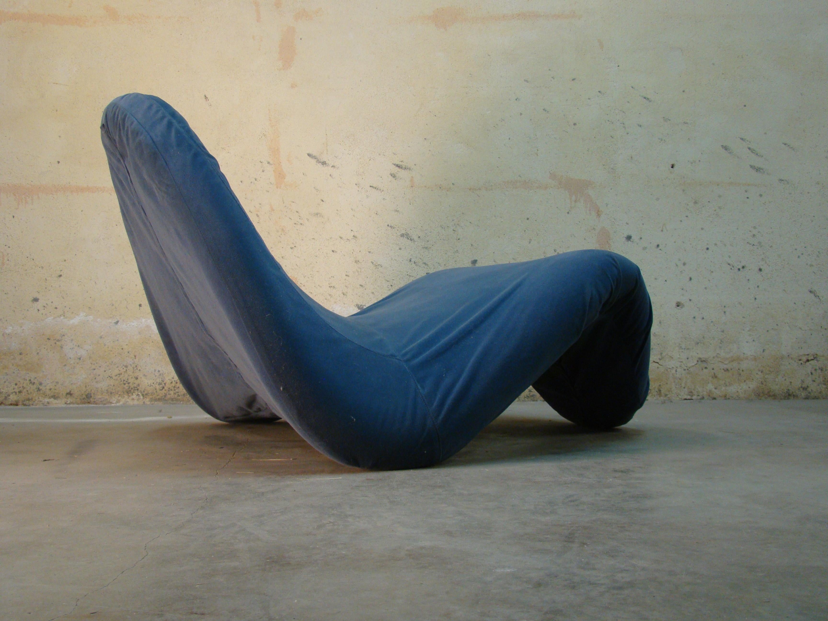 Blue 1960s Vintage Tongue Chair in the Style of Pierre Paulin For Sale 3