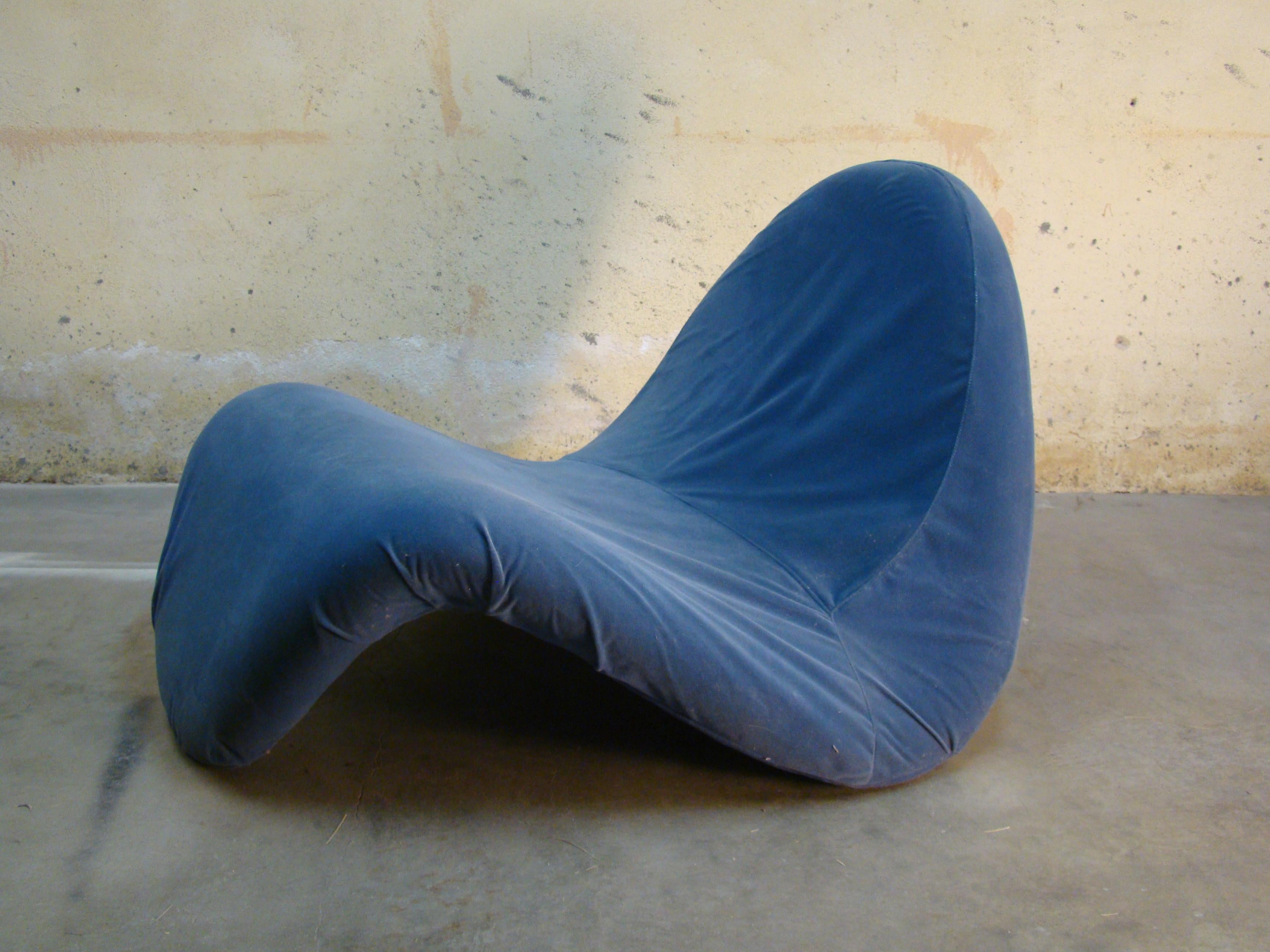 Blue 1960s Vintage Tongue Chair in the Style of Pierre Paulin In Fair Condition For Sale In Denver, CO