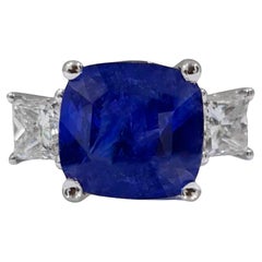 Blue 4.65 Carat Sapphire Ring with Side Diamonds 18k Gold